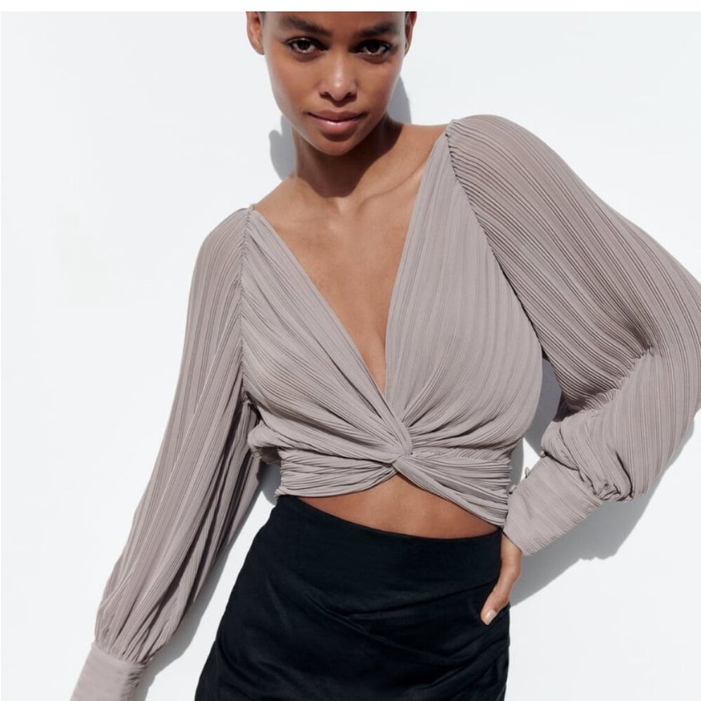 NWT Zara Knotted Pleated Crop Top